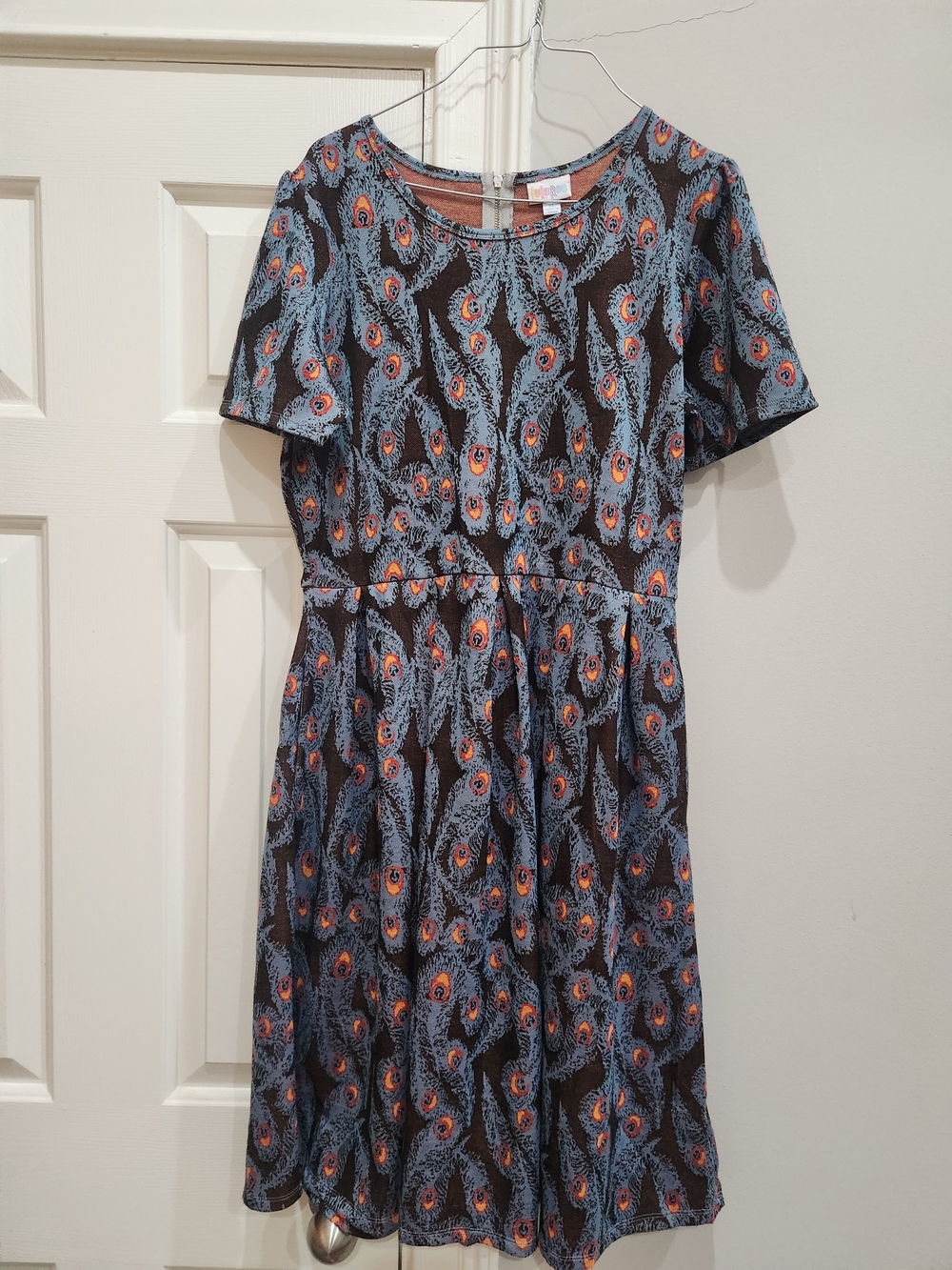 LuLaRoe XL Blue and Orange Peacock-Print Short Sleeve Dress Zipper Back